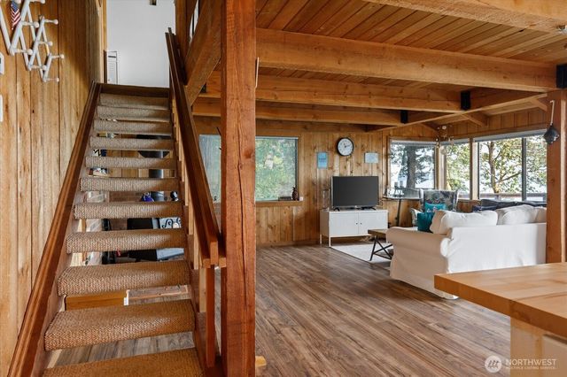281 Harrington Road, Coupeville, WA 98239