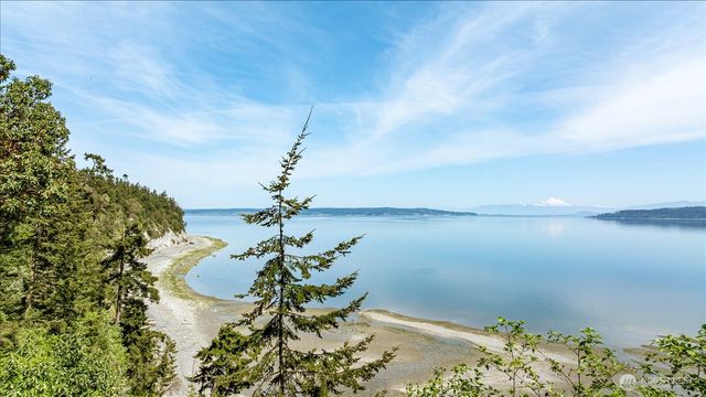 281 Harrington Road, Coupeville, WA 98239