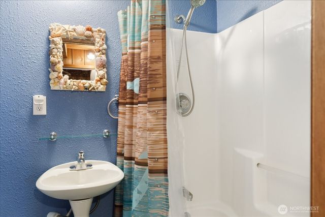 281 Harrington Road, Coupeville, WA 98239