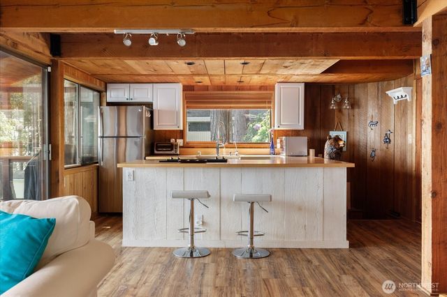 281 Harrington Road, Coupeville, WA 98239