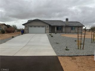 20997 Valencia Street, Apple Valley, CA 92308