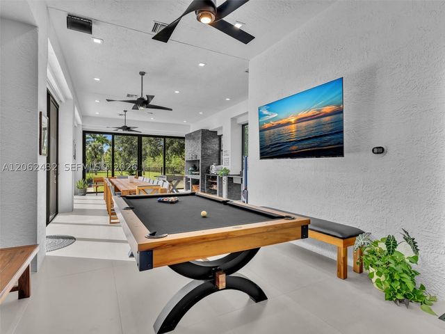 1021 NW 115th Ave, Plantation, FL 33323