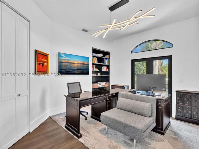 1021 NW 115th Ave, Plantation, FL 33323