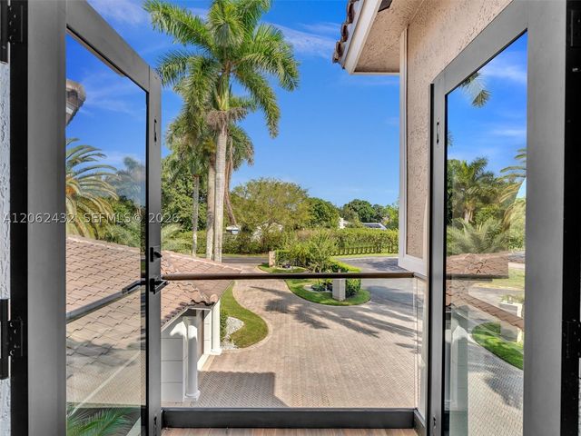 1021 NW 115th Ave, Plantation, FL 33323