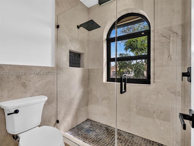 1021 NW 115th Ave, Plantation, FL 33323