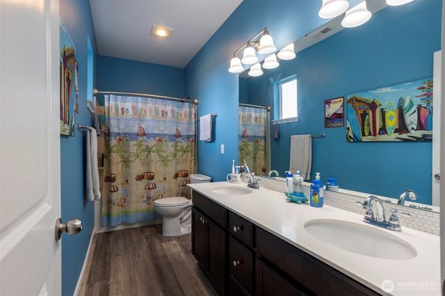 18748 Colwood Avenue NE, Poulsbo, WA 98370