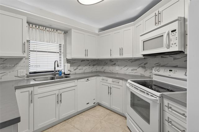 19800 Sandpointe Bay Dr 506, Tequesta, FL 33469