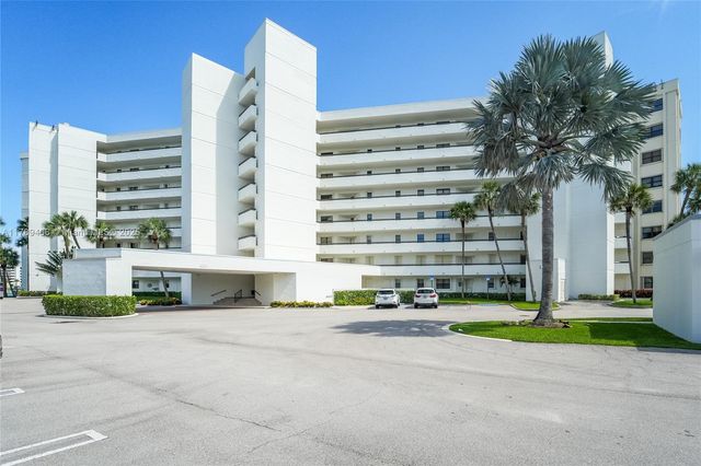 19800 Sandpointe Bay Dr 506, Tequesta, FL 33469