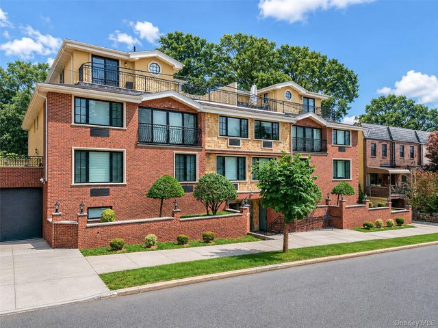 185 Battery Avenue 2A, Brooklyn, NY 11209