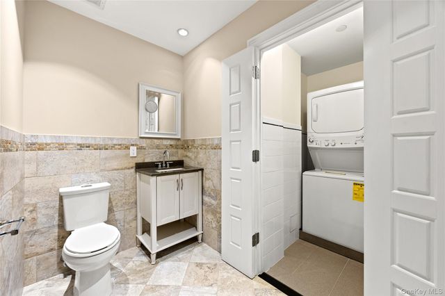 185 Battery Avenue 2A, Brooklyn, NY 11209