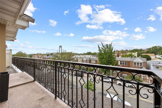 185 Battery Avenue 2A, Brooklyn, NY 11209