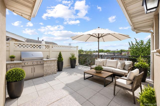 185 Battery Avenue 2A, Brooklyn, NY 11209