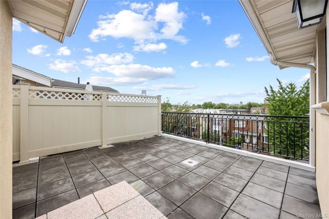 185 Battery Avenue 2A, Brooklyn, NY 11209
