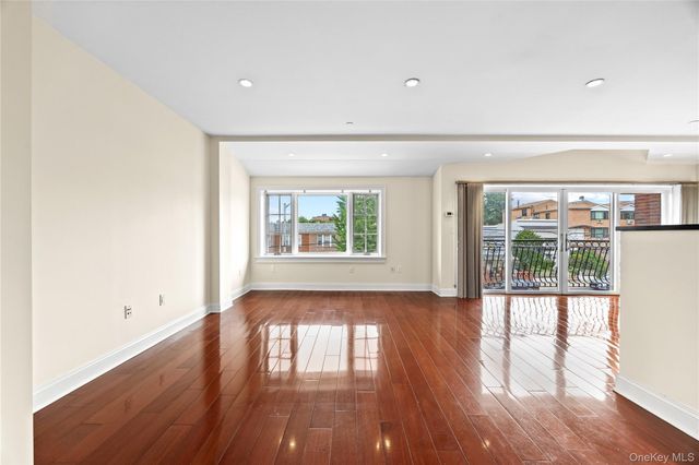 185 Battery Avenue 2A, Brooklyn, NY 11209