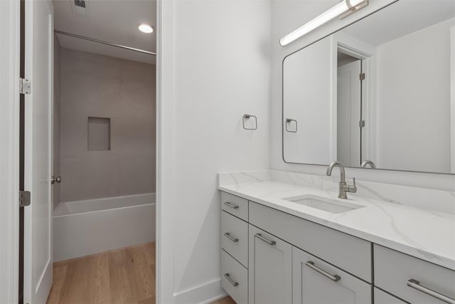 1505 S Dawsons Cove, West Des Moines, IA 50266