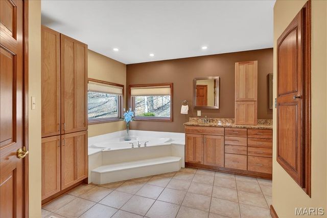 19463 Babler Forest Road, Chesterfield, MO 63005