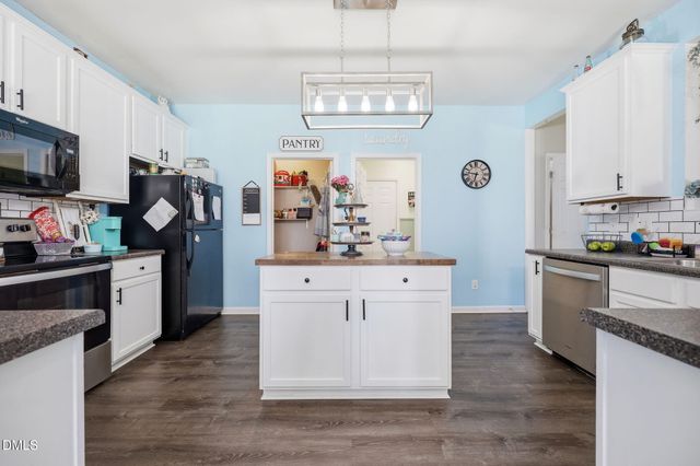 1612 Bancroft Court, Graham, NC 27253