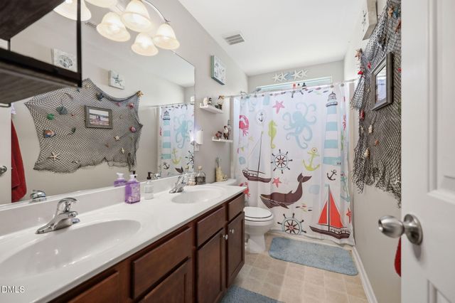 1612 Bancroft Court, Graham, NC 27253