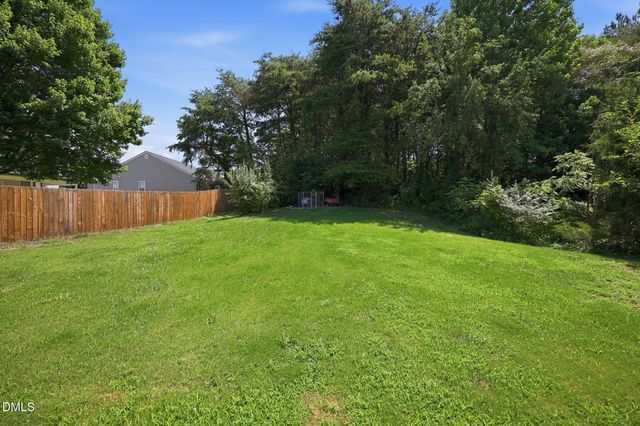 1612 Bancroft Court, Graham, NC 27253