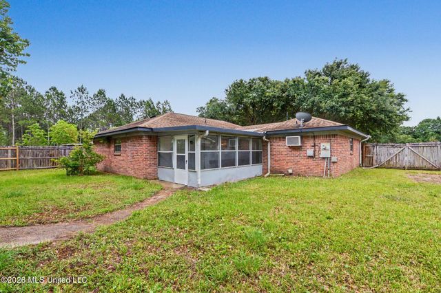 4307 Yosemite Drive, Ocean Springs, MS 39564
