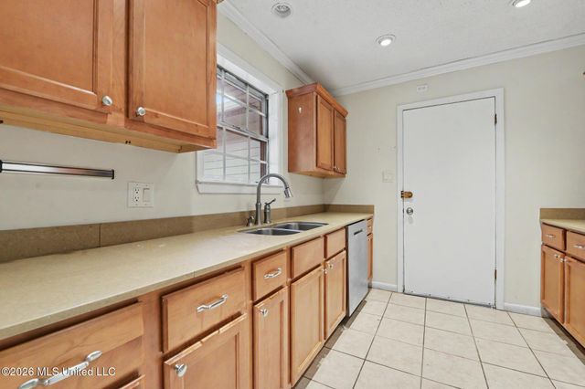 4307 Yosemite Drive, Ocean Springs, MS 39564