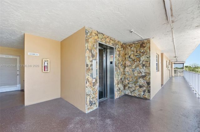 4320 Washington St 410, Hollywood, FL 33021