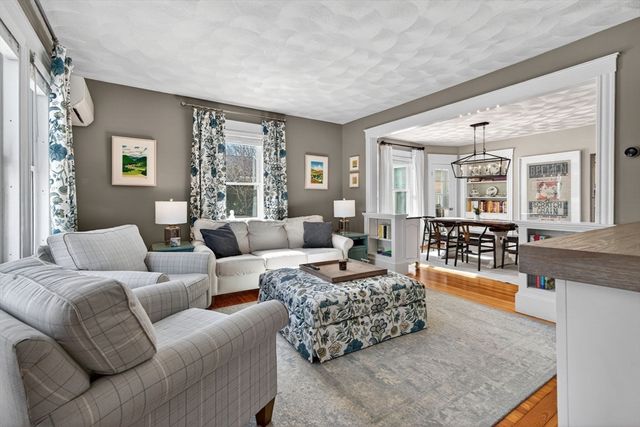 20 Pinehurst Ave, Methuen, MA 01844