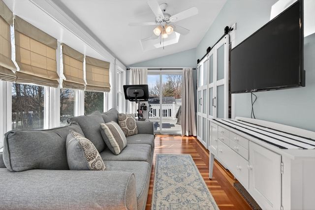 20 Pinehurst Ave, Methuen, MA 01844