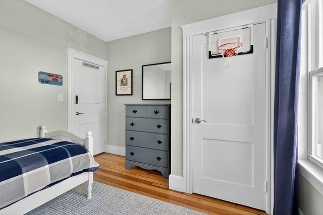 20 Pinehurst Ave, Methuen, MA 01844