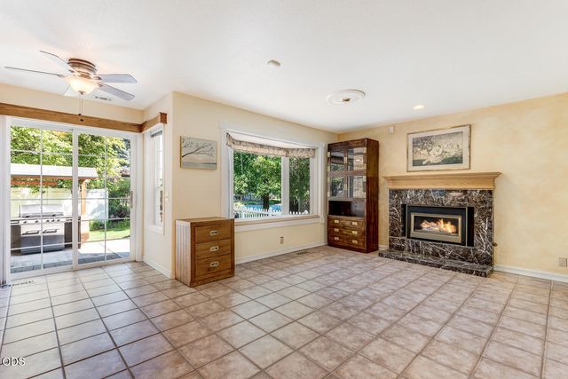 3308 NE Stonebrook Loop, Bend, OR 97701
