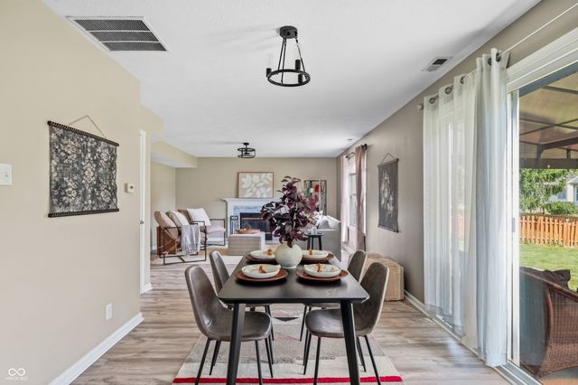 8017 Branch Creek Drive, Indianapolis, IN 46268