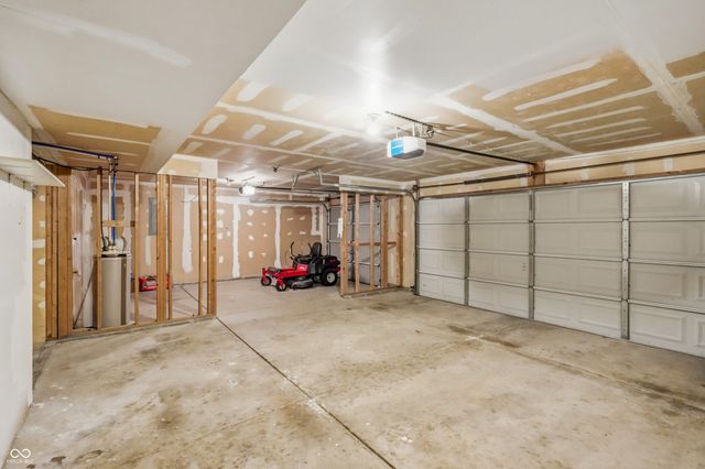 8017 Branch Creek Drive, Indianapolis, IN 46268