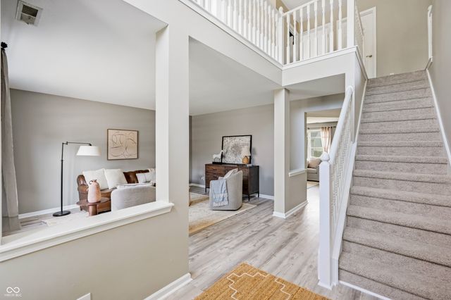 8017 Branch Creek Drive, Indianapolis, IN 46268