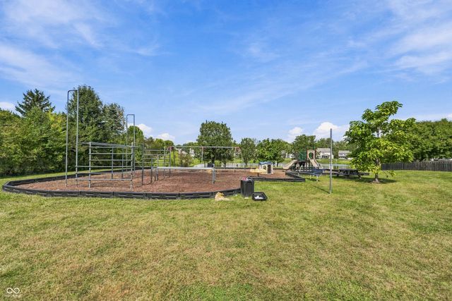 8017 Branch Creek Drive, Indianapolis, IN 46268