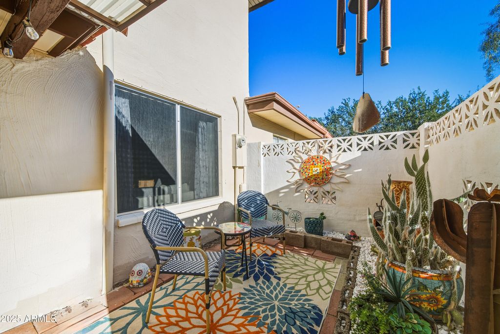 834 E JOAN D ARC Avenue, Phoenix, AZ 85022