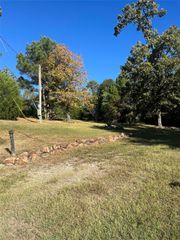 859 Creeklake Drive, Onalaska, TX 77360