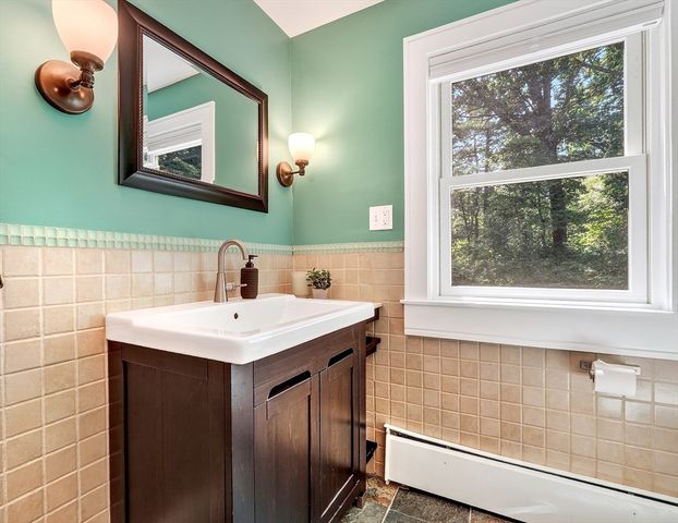 41 Taylor Rd, Acton, MA 01720