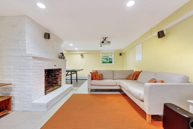 41 Taylor Rd, Acton, MA 01720