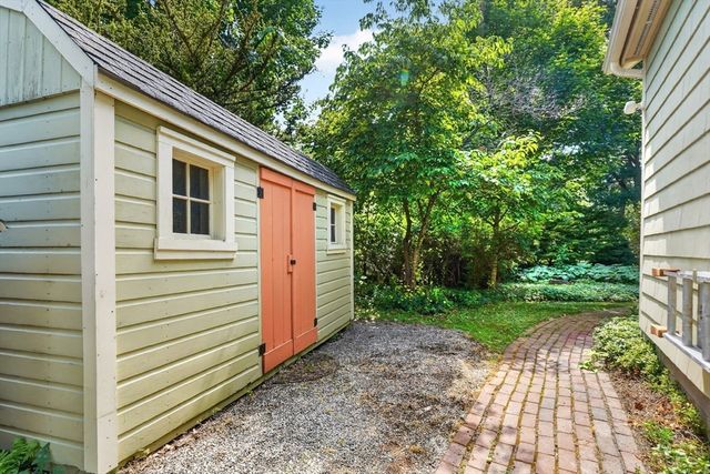 41 Taylor Rd, Acton, MA 01720