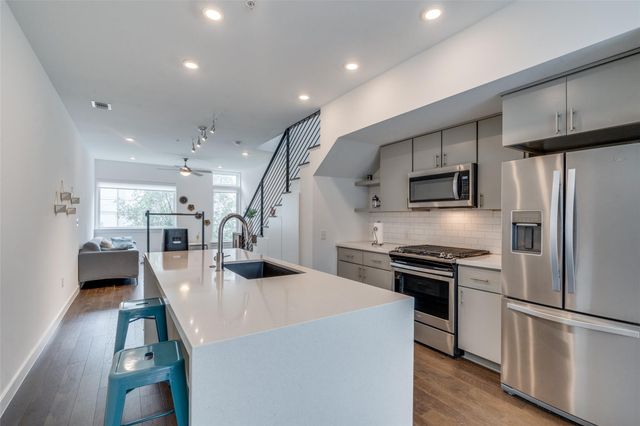 2002 E 7th ST 217, Austin, TX 78702