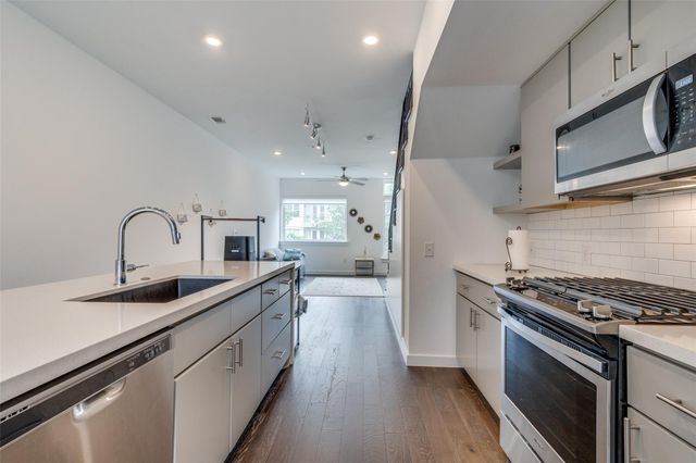 2002 E 7th ST 217, Austin, TX 78702