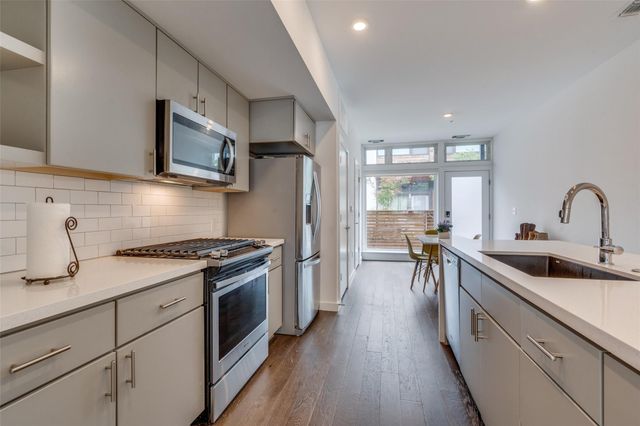 2002 E 7th ST 217, Austin, TX 78702