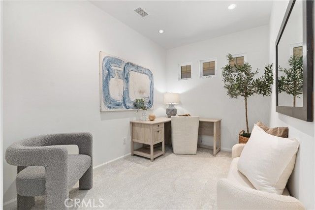 275 Rodeo 8, Irvine, CA 92602