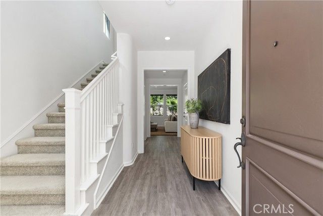 275 Rodeo 8, Irvine, CA 92602