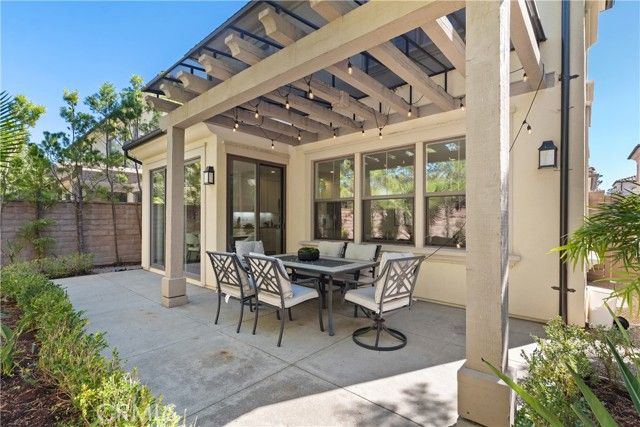 275 Rodeo 8, Irvine, CA 92602