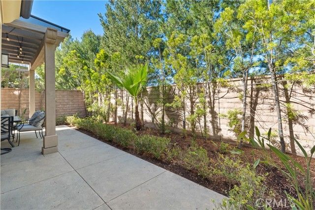 275 Rodeo 8, Irvine, CA 92602