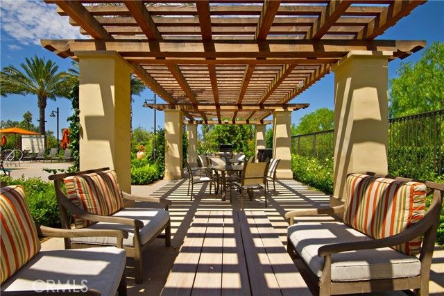 275 Rodeo 8, Irvine, CA 92602