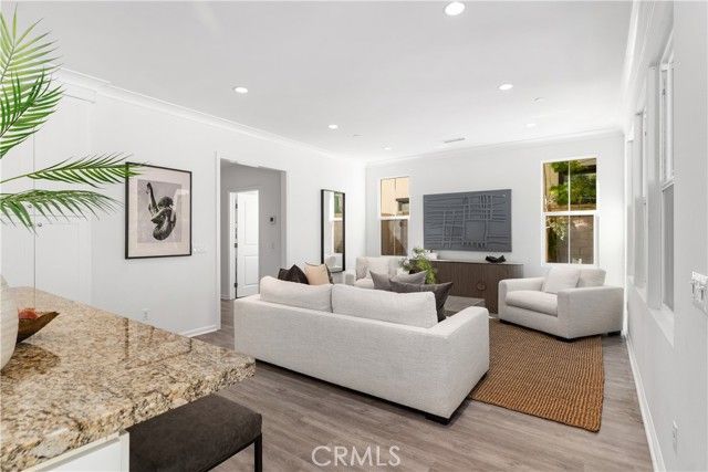 275 Rodeo 8, Irvine, CA 92602