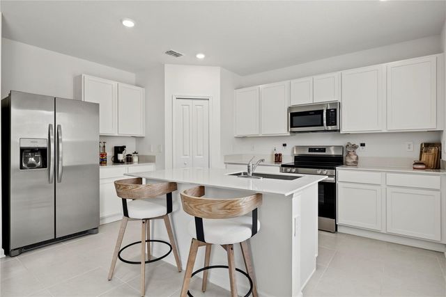 5410 LEWISHAM DRIVE, Davenport, FL 33837