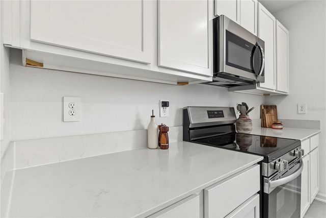 5410 LEWISHAM DRIVE, Davenport, FL 33837